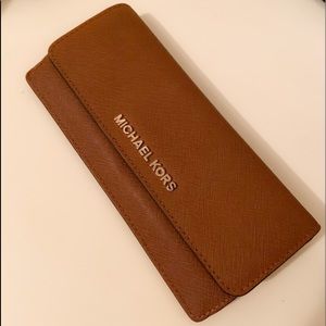 Michael Kors Authentic Wallet